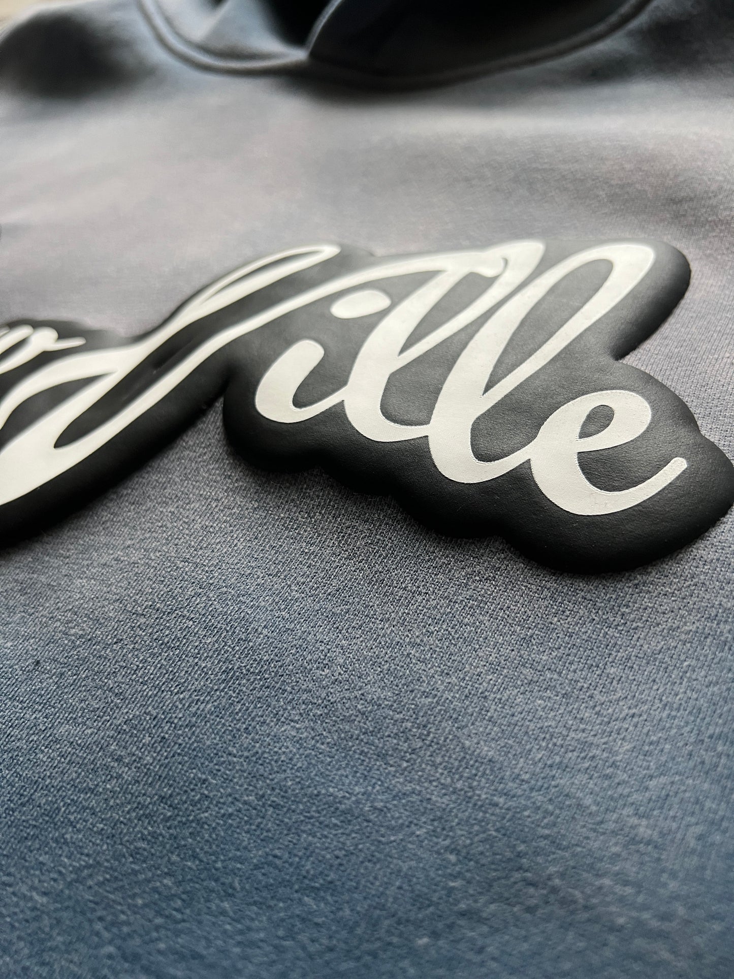 INDIGO LAWVILLE PULLOVER HOODIE