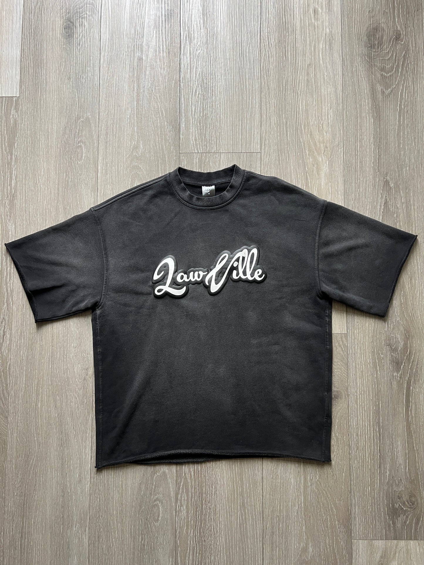 BLACK ACID WASH LAWVILLE T-SHIRT